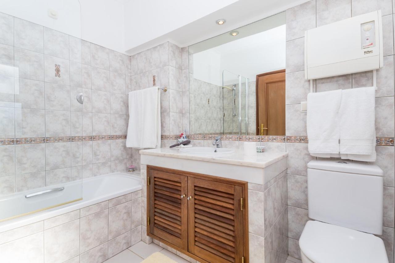 Peaceful 4Br Villa On Gramacho Golf Resort W/ Private Pool Lagoa  Exterior photo